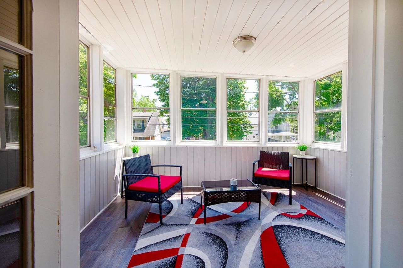Holiday home The Rubi Lounge: Modern Brooklyn Escape With Parking & High-speed Wi-fi